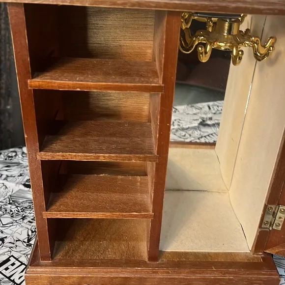 Tiny wooden cabinet for a dollhouse or for jewelry storage - Picture 3 of 10